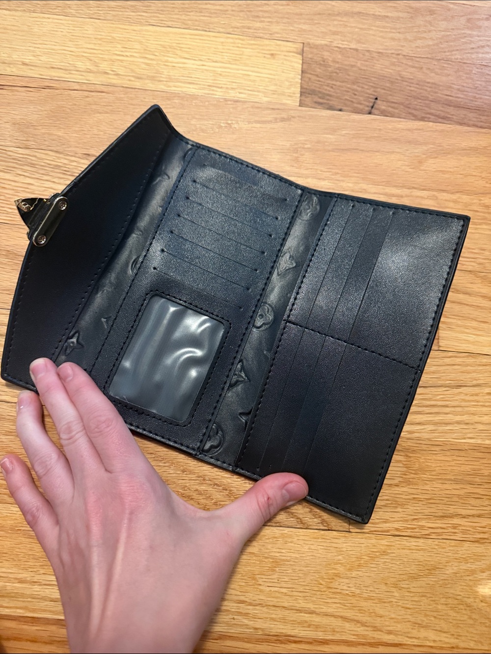 Wallet - Picture 3 of 5